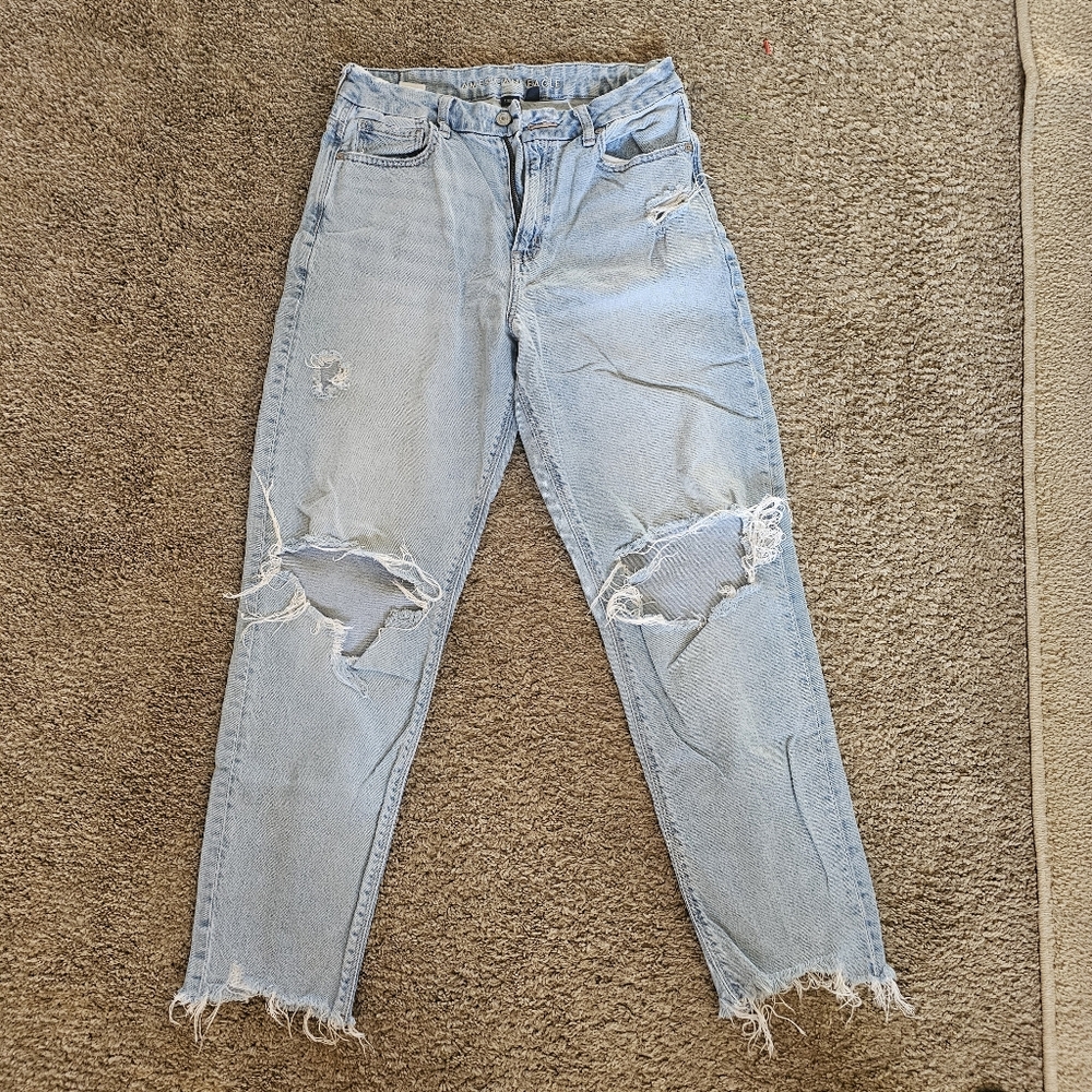 American Eagle Outfitters Light Wash Distressed Boyfriend Jeans